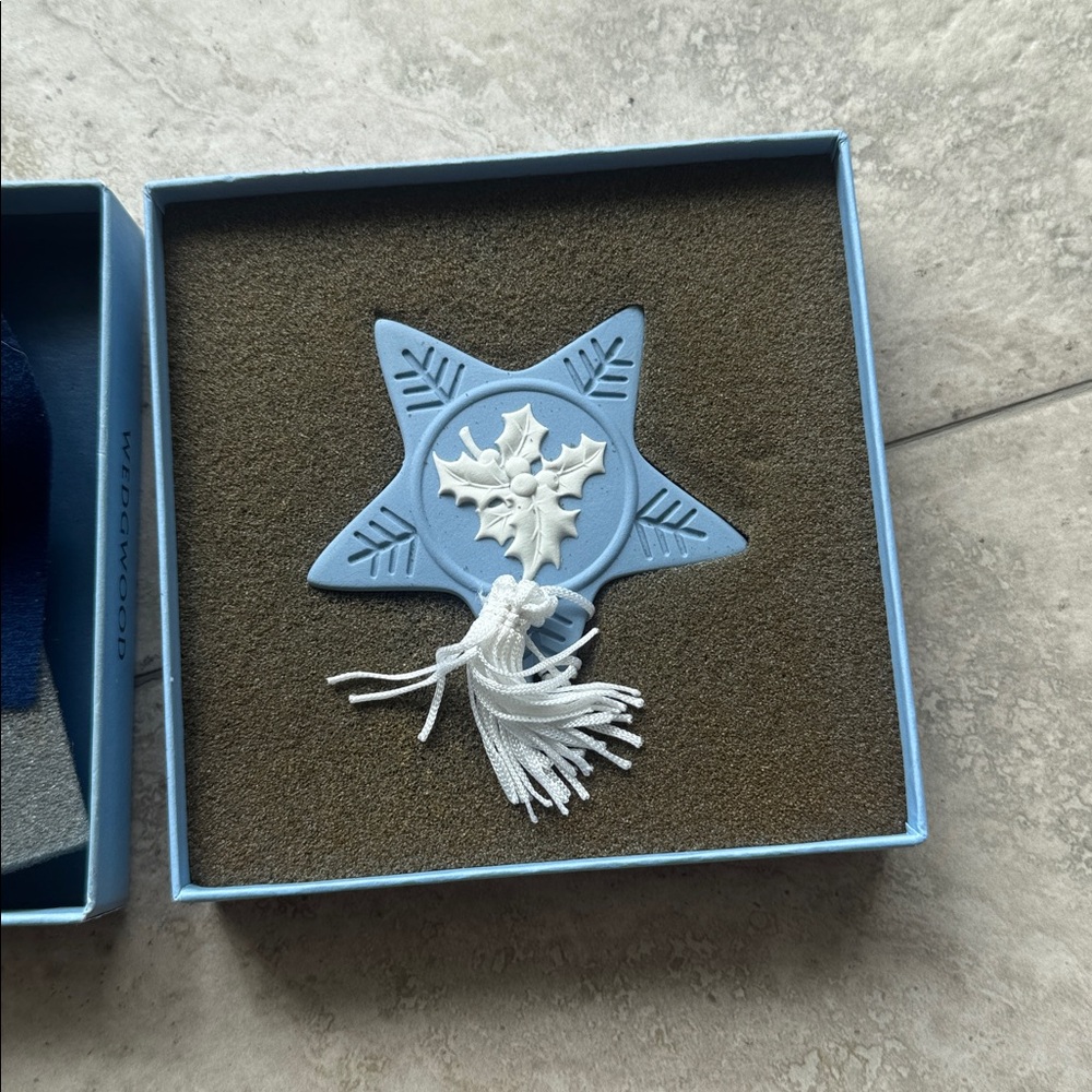 Wedgwood 2004 annual Jasperware blue holly Christmas ornament.